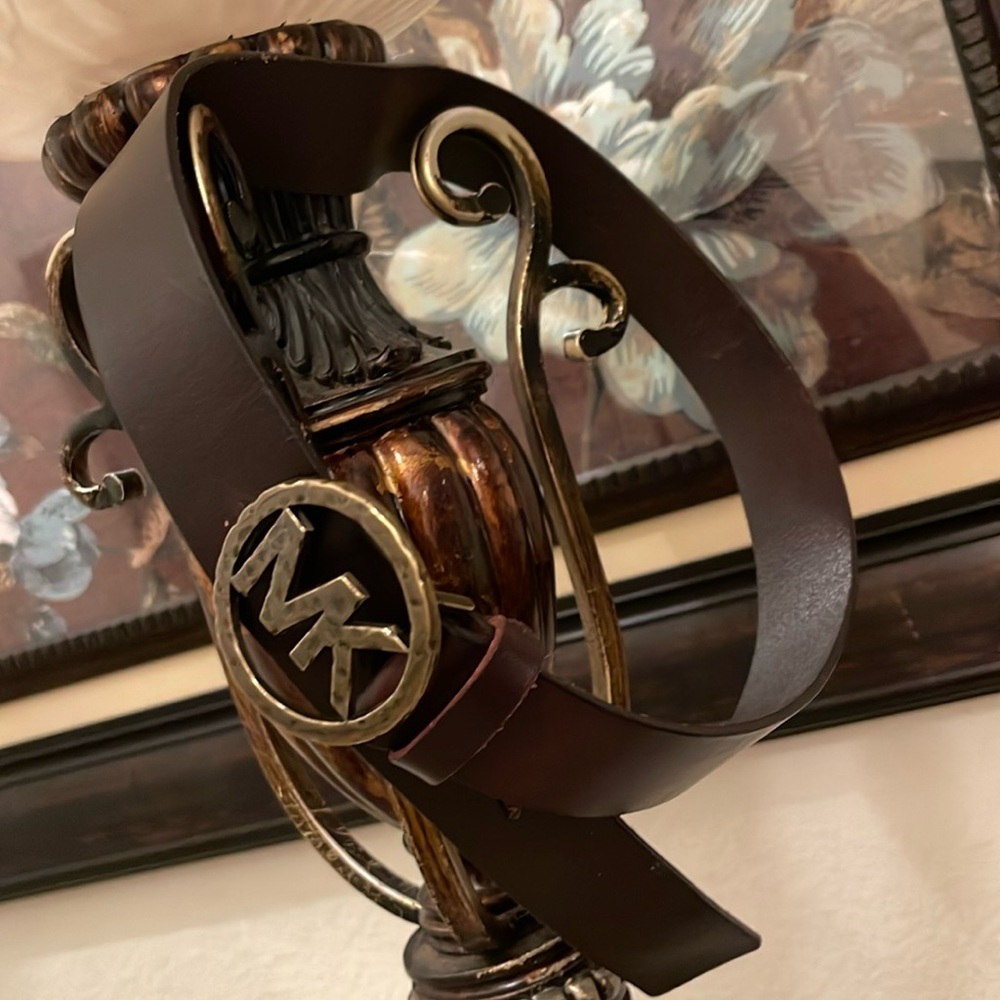 Michael Michael Kors belts size small please check all picture of condition